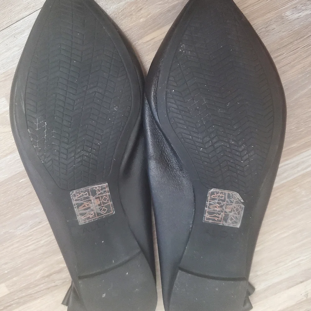 Pointed flats - Picture 5 of 7